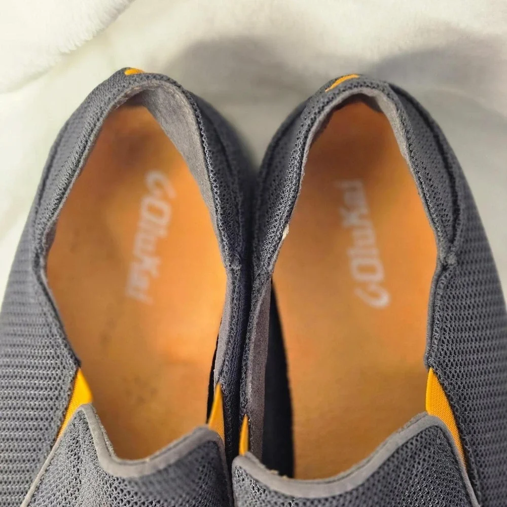 OluKai Men's size 8 gray slip-on shoes‎